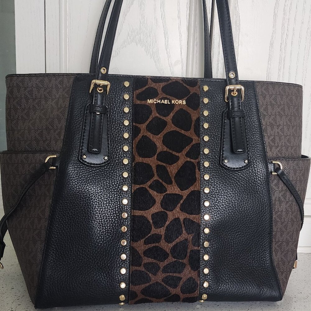 Michael Kors Voyager Bag